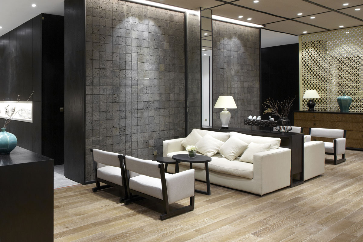 Junckers-wood-plank-floor-for-reception-areas-in-health-fitness-and-sport-clubs