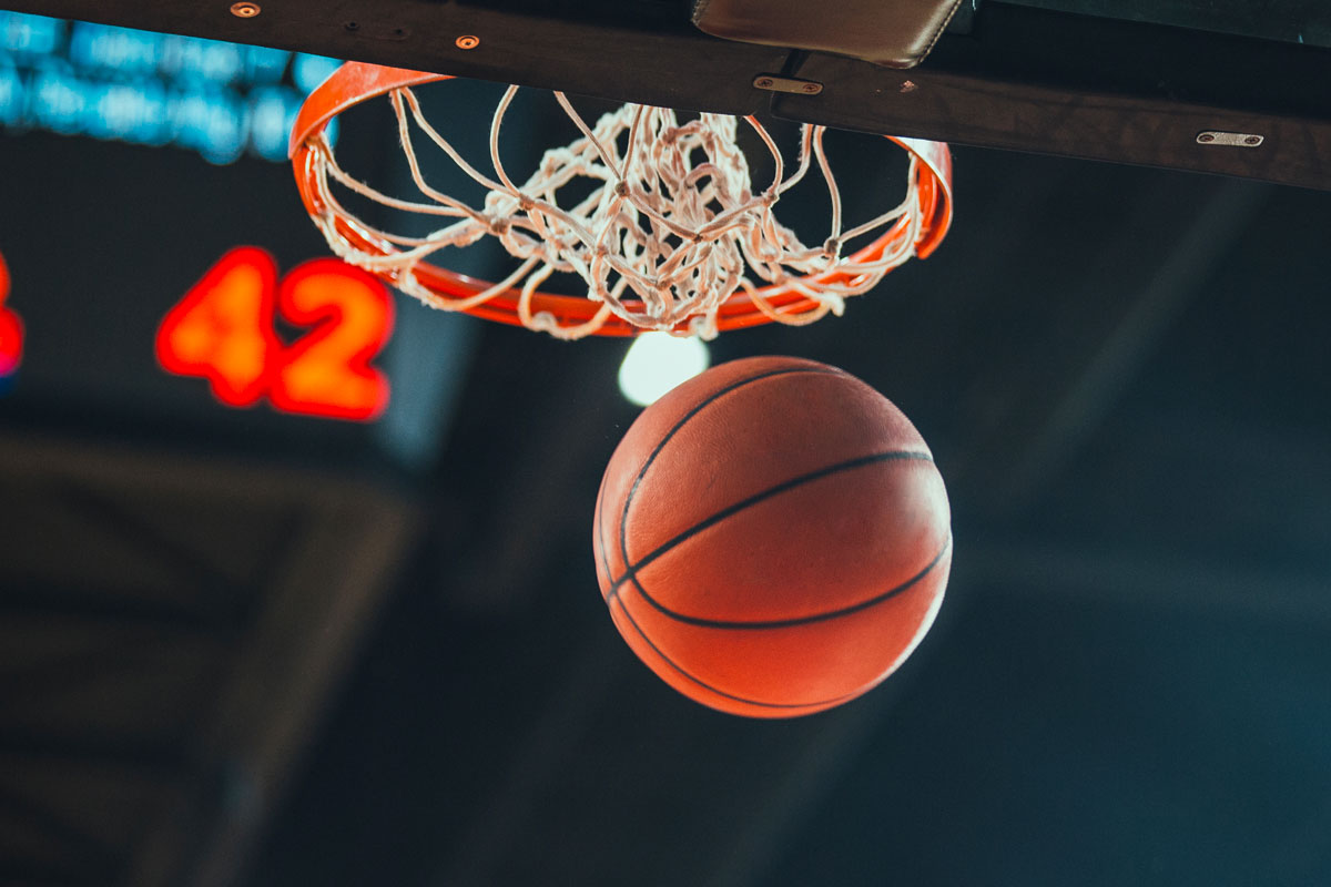 Scoreboard-and-shot-clocks-for-sport-centet-school-university-and-community-center