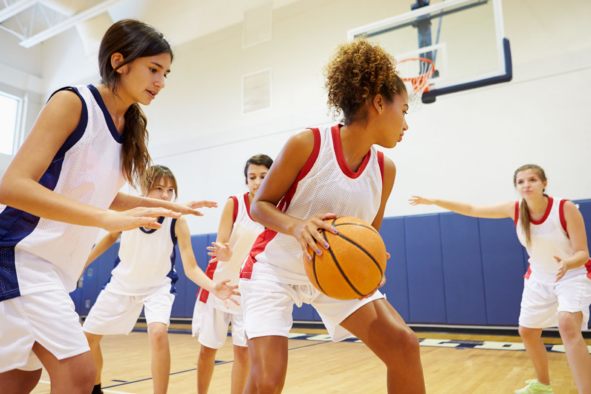 Sport-court-covers-wall-dividers-and-wall-pads-for-school-gym-and-university