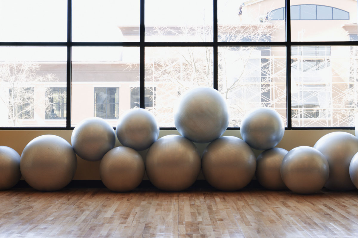 wood-plank-floor-for-health-fitness-and-sport-clubs